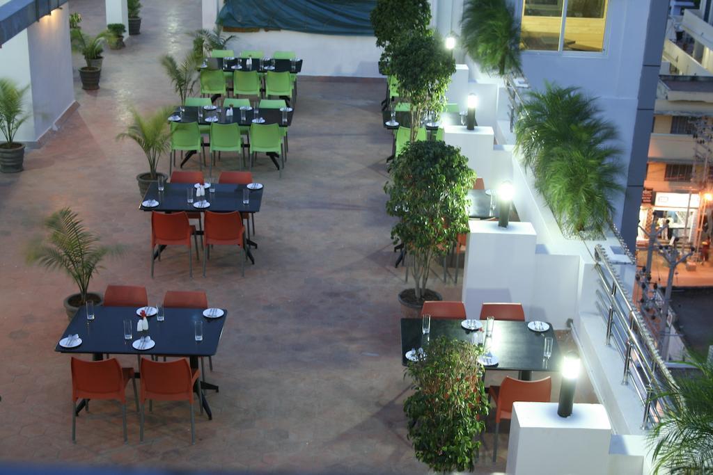 Hotel Dsf Grand Plaza Thoothukudi Bagian luar foto