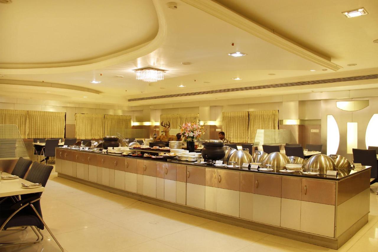 Hotel Dsf Grand Plaza Thoothukudi Bagian luar foto