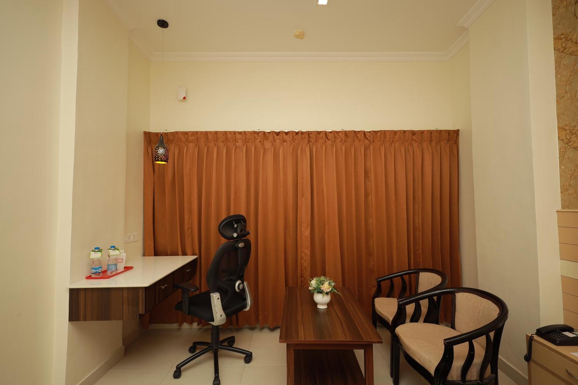 Hotel Dsf Grand Plaza Thoothukudi Bagian luar foto