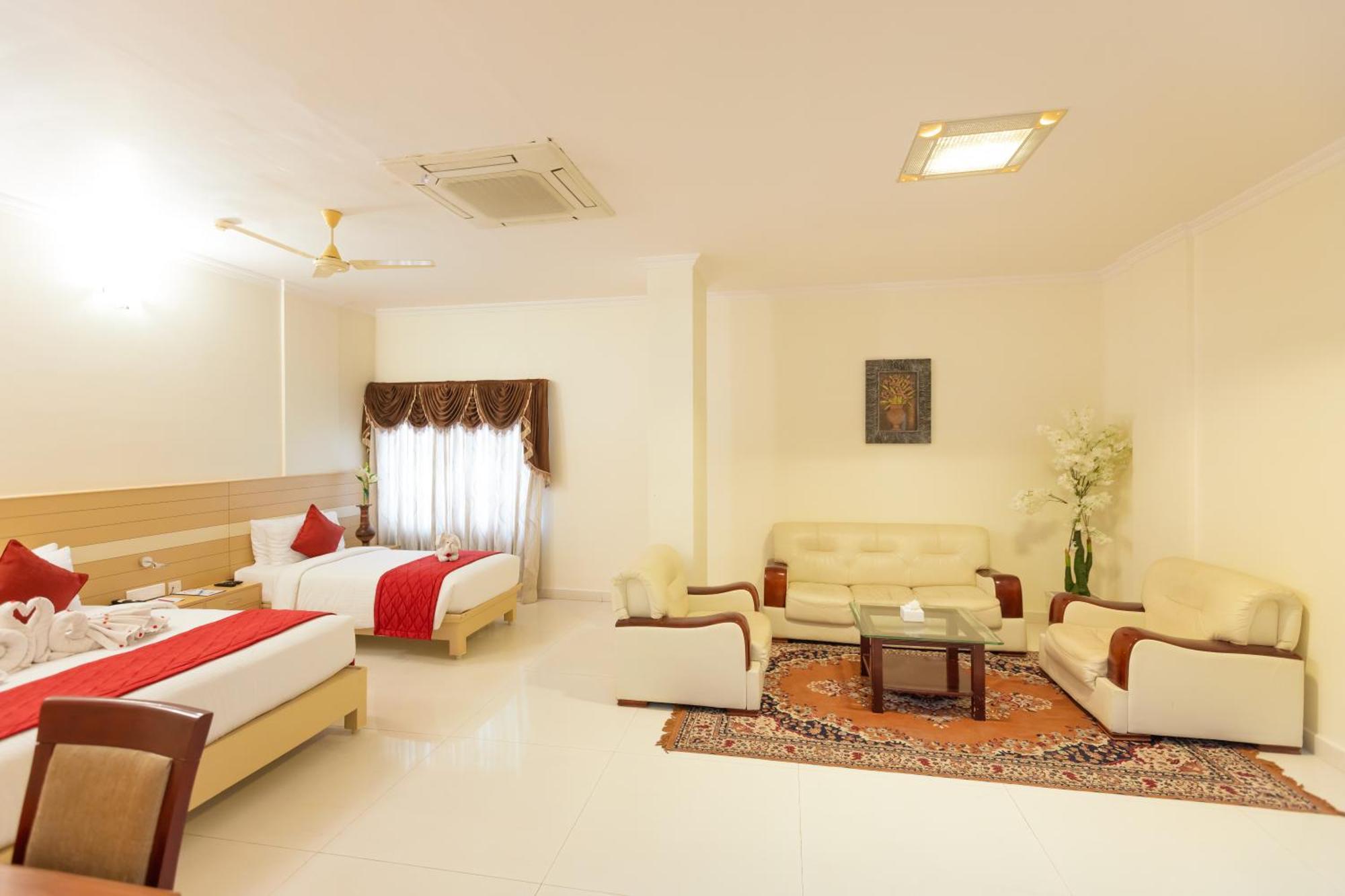 Hotel Dsf Grand Plaza Thoothukudi Bagian luar foto