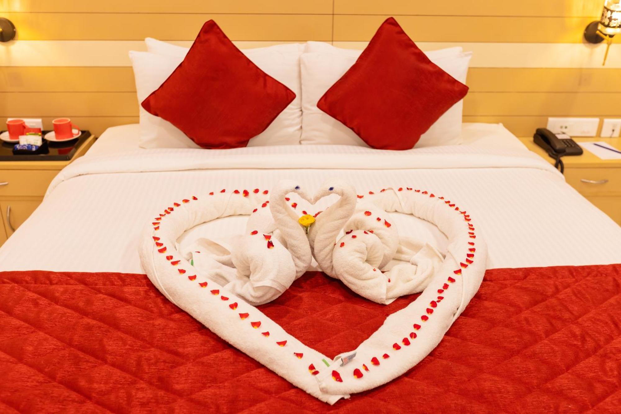 Hotel Dsf Grand Plaza Thoothukudi Bagian luar foto