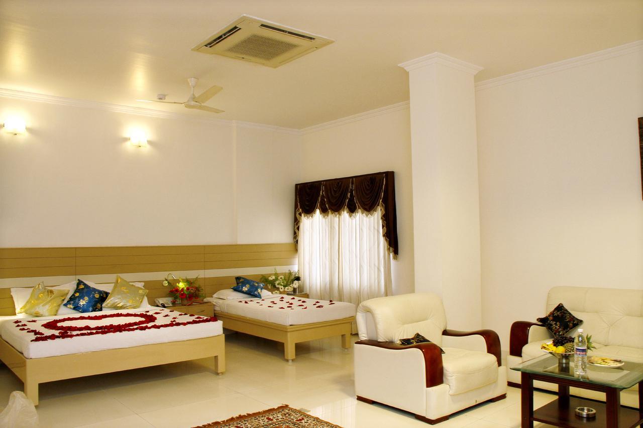 Hotel Dsf Grand Plaza Thoothukudi Bagian luar foto