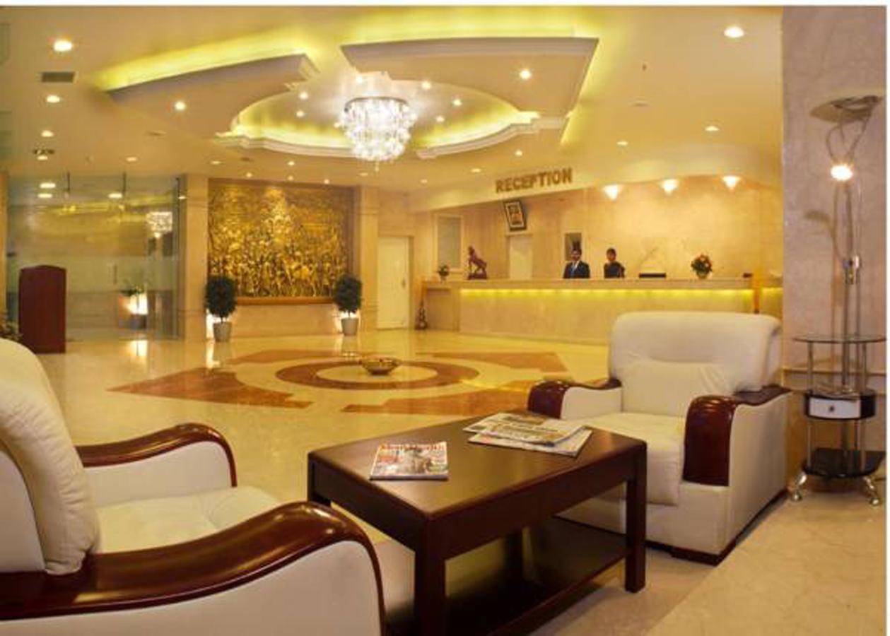 Hotel Dsf Grand Plaza Thoothukudi Bagian luar foto