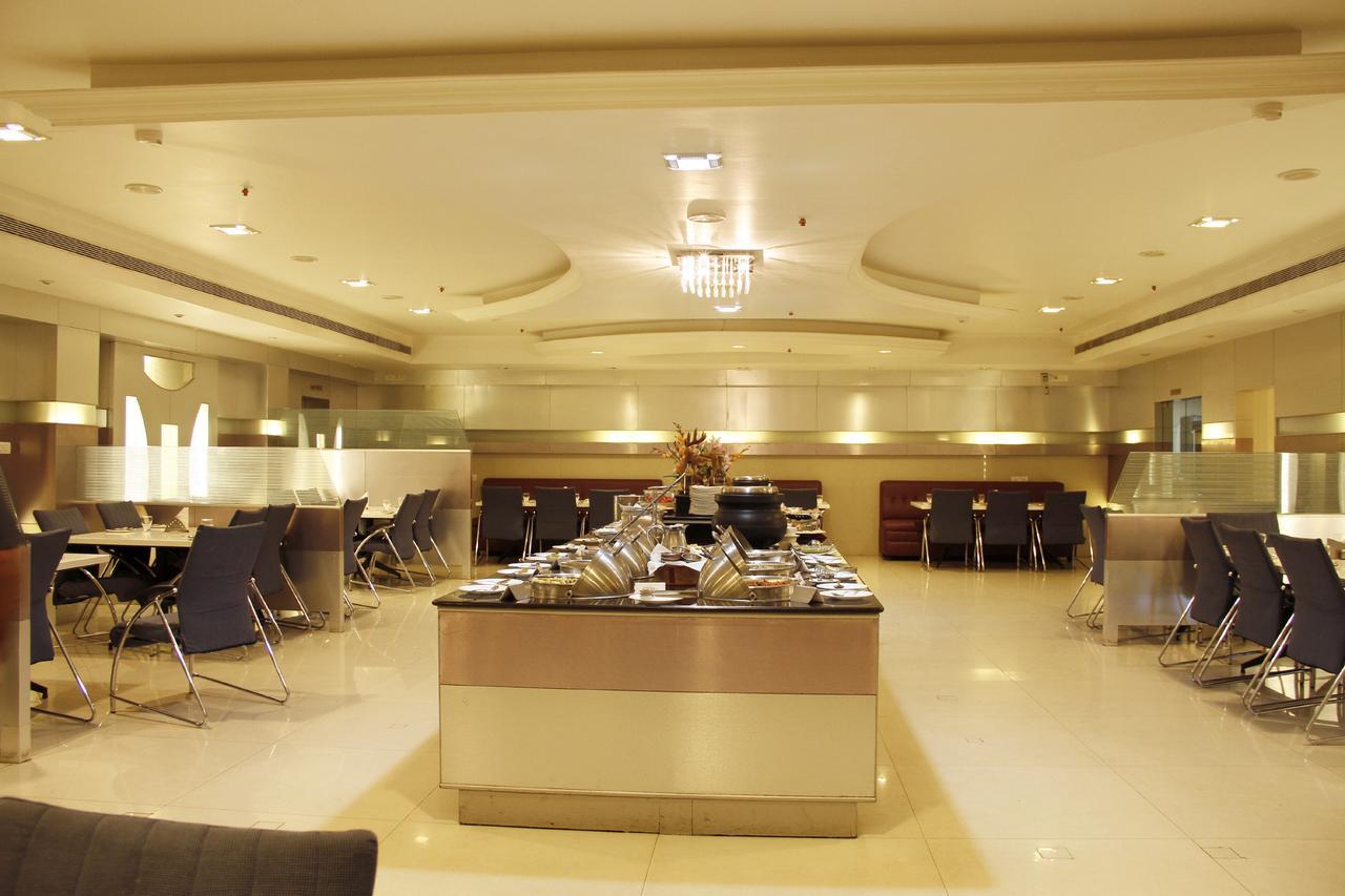 Hotel Dsf Grand Plaza Thoothukudi Bagian luar foto